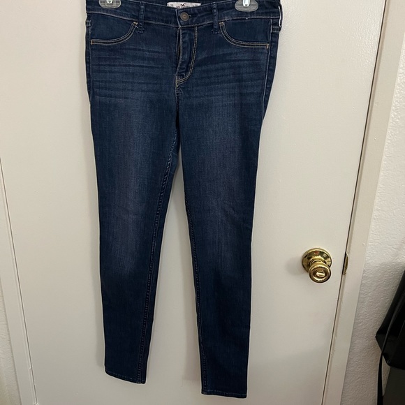 Hollister Jeans - Picture 2 of 4